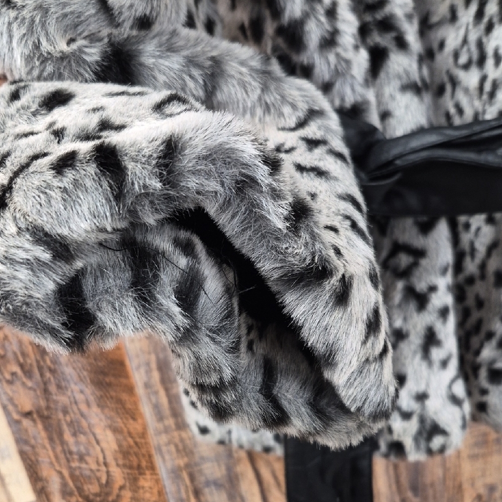 NWT Randolph Duke Black and Gray Leopard Pea Coat 2X W/belt - Picture 6 of 8
